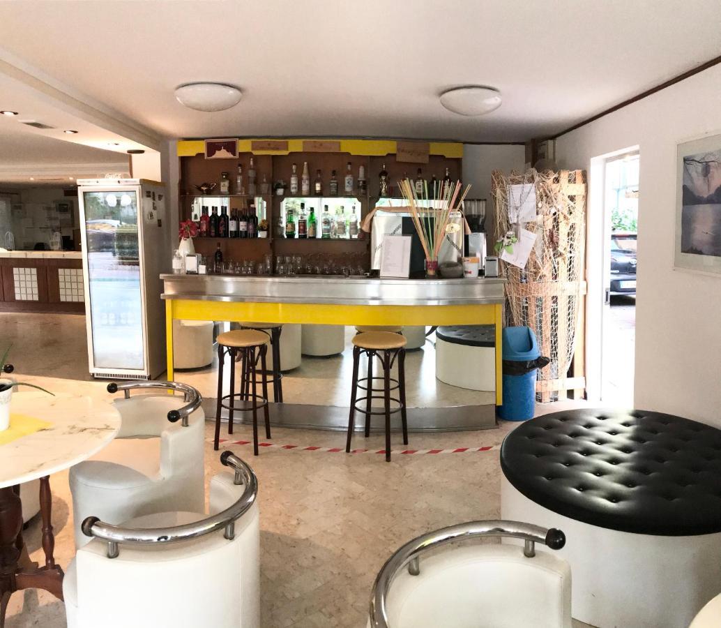 Hotel Naica Rimini Luaran gambar