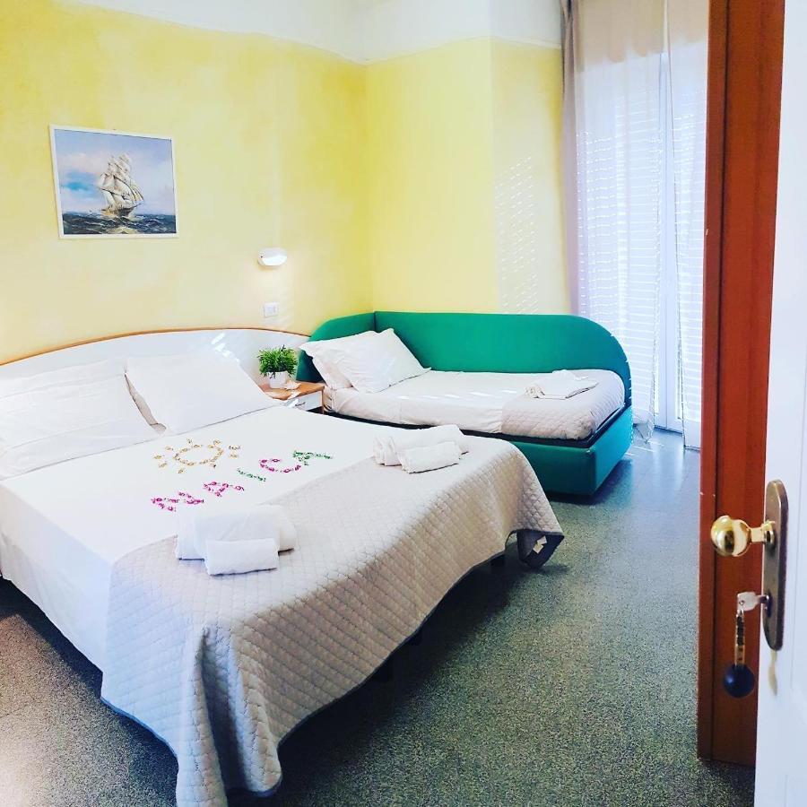 Hotel Naica Rimini Luaran gambar