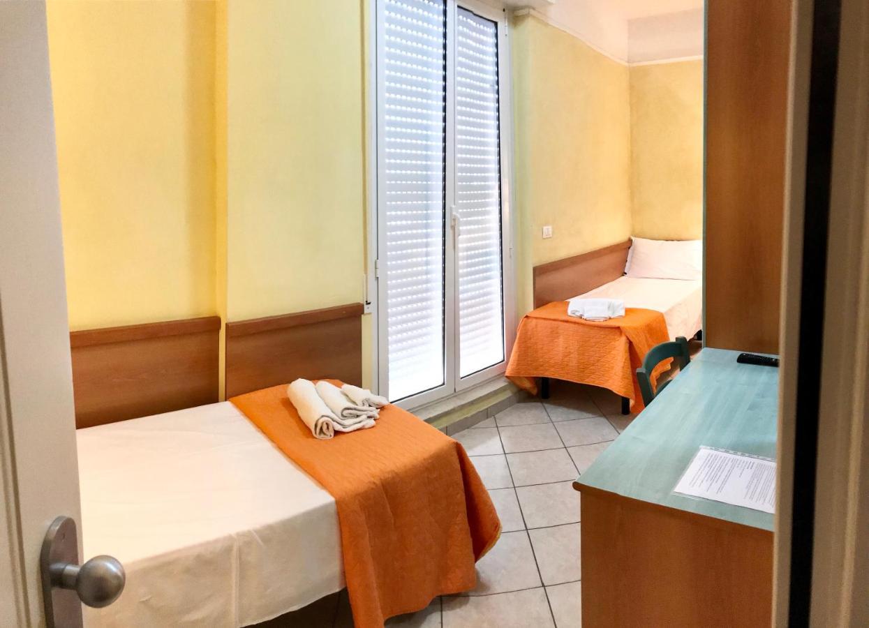 Hotel Naica Rimini Luaran gambar