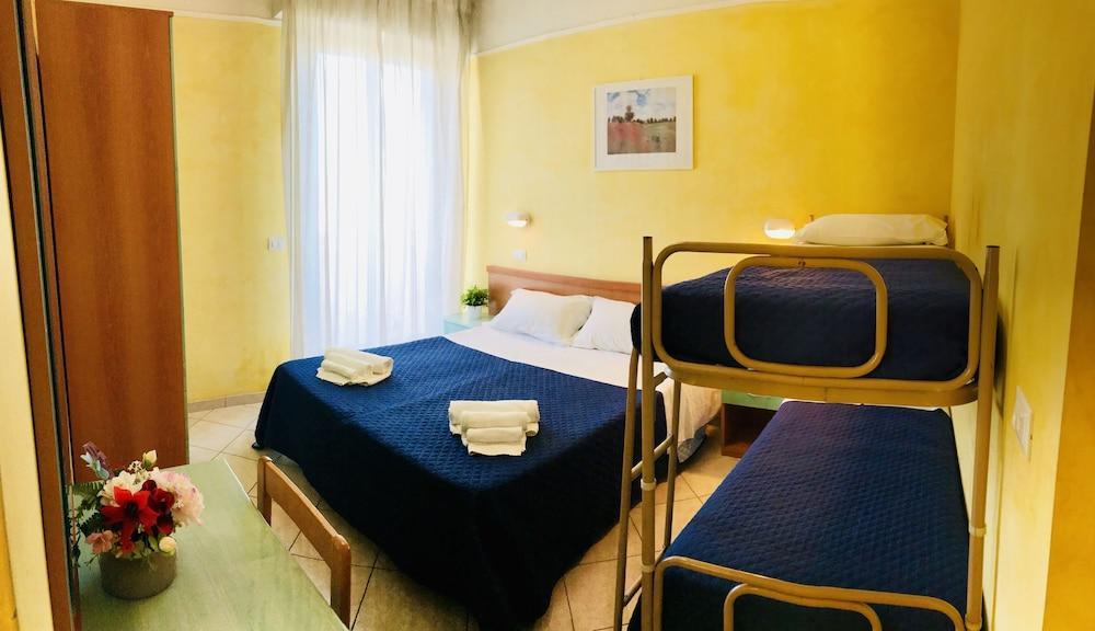 Hotel Naica Rimini Luaran gambar