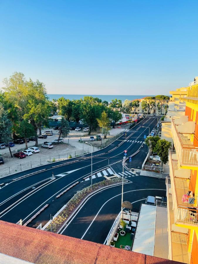 Hotel Naica Rimini Luaran gambar
