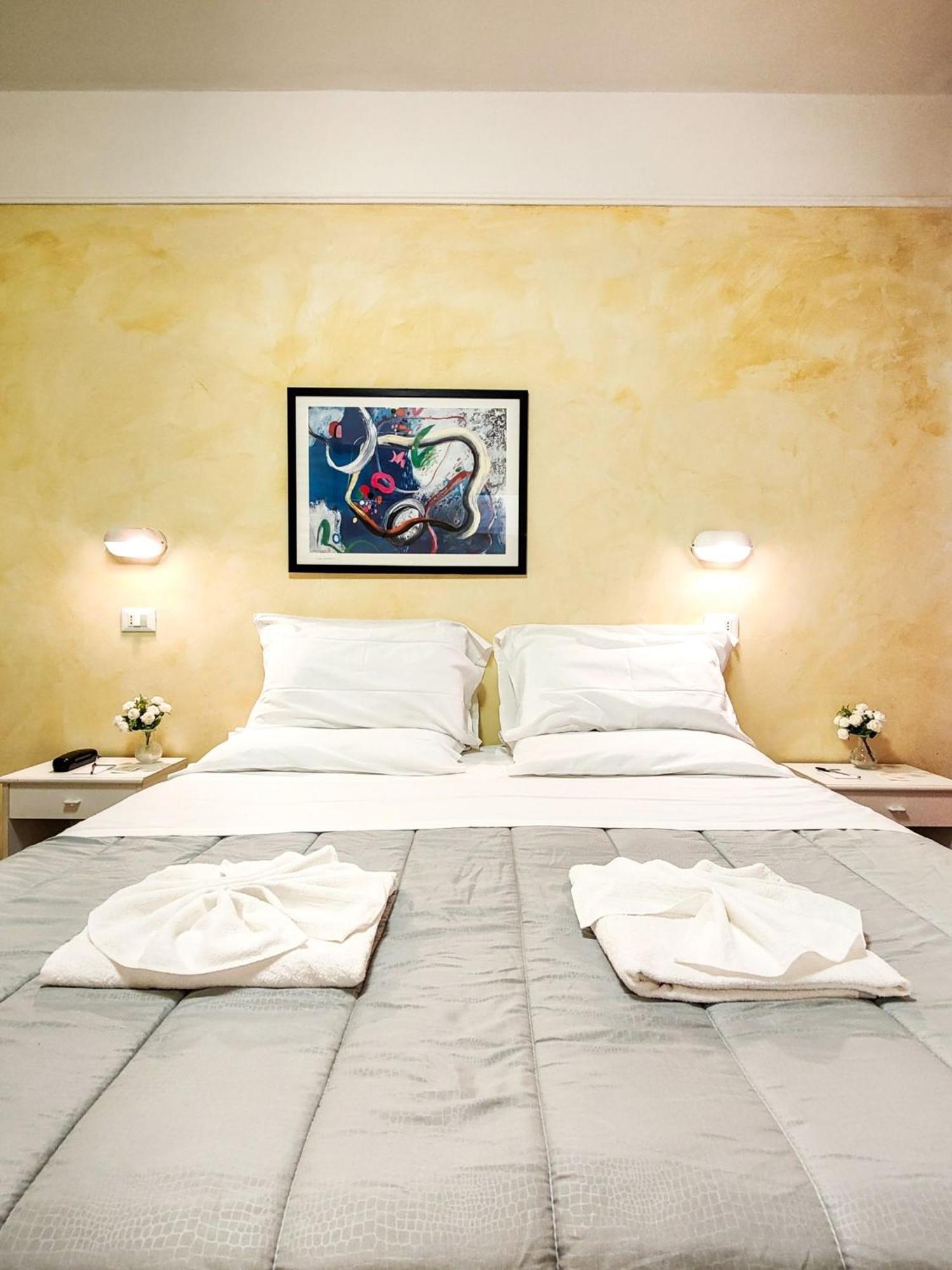 Hotel Naica Rimini Luaran gambar