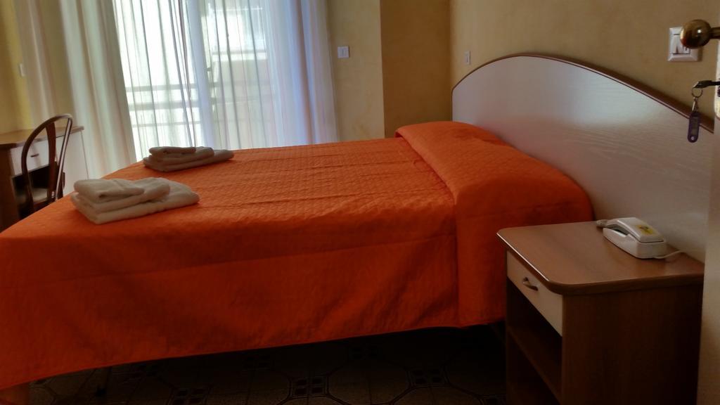 Hotel Naica Rimini Bilik gambar