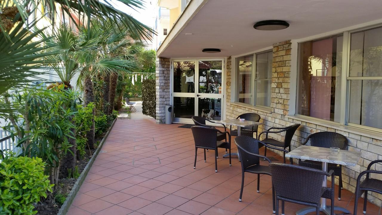 Hotel Naica Rimini Luaran gambar
